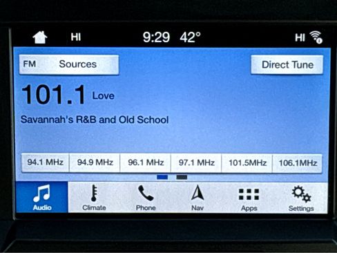 Used 2019 Ford F150 Lariat w/ Trailer Tow Package image 11