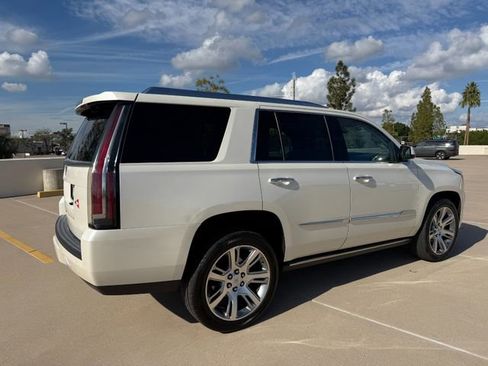 Used 2015 Cadillac Escalade Premium image 13