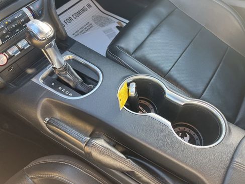 Used 2021 Ford Mustang Premium image 19