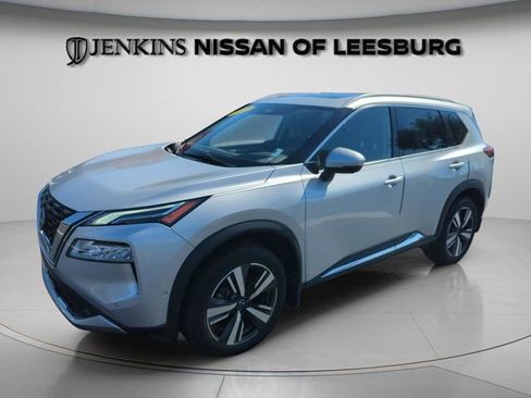 Certified 2022 Nissan Rogue Platinum w/ Head-Up Display Package FWD image 14