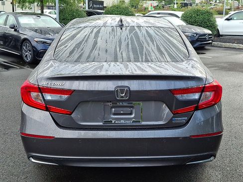 Used 2018 Honda Accord Touring image 5