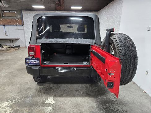 Used 2018 Jeep Wrangler Willys Wheeler image 29