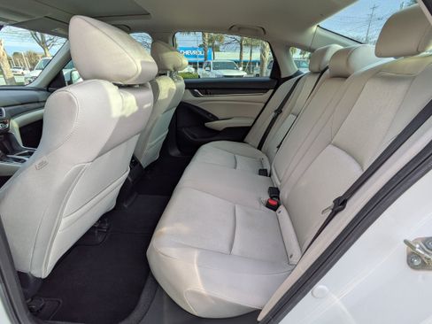 Used 2020 Honda Accord EX image 17