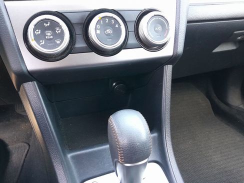 Used 2017 Subaru Crosstrek 2.0i Premium image 25