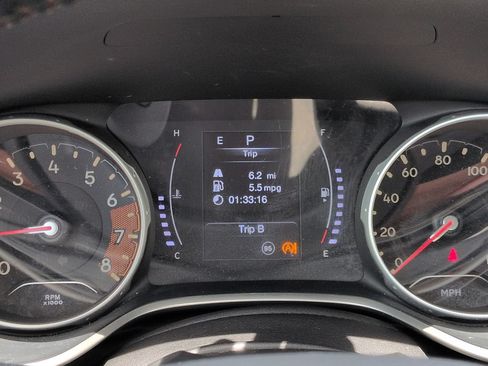 Used 2019 Jeep Compass Latitude FWD image 26