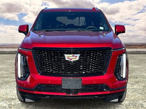 Certified 2025 Cadillac Escalade Sport Platinum w/ LPO, Floor Liner Package image 2