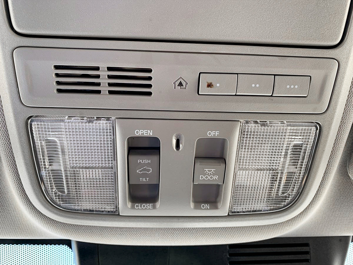 Used 2019 Honda CR-V Touring image 28