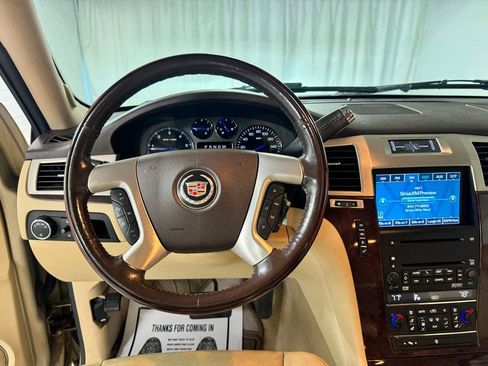 Used 2008 Cadillac Escalade Luxury image 13
