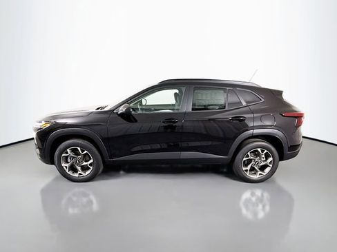 New 2026 Chevrolet Trax LT w/ Driver Confidence Package FWD image 4