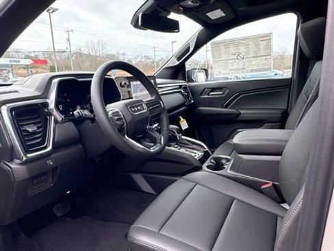 New 2026 GMC Canyon Elevation w/ Convenience Package image 15