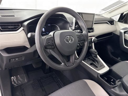 Certified 2025 Toyota RAV4 XLE FWD image 4