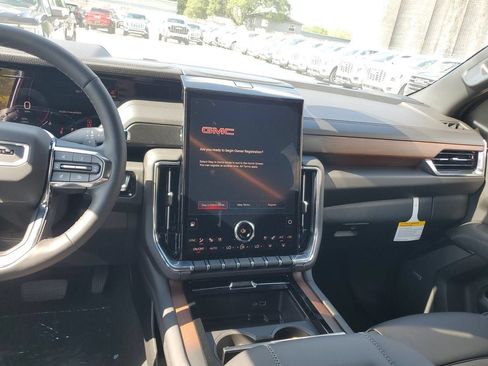 New 2026 GMC Yukon Denali RWD image 14