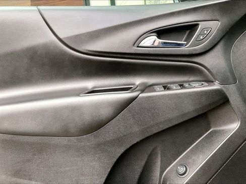 Used 2019 Chevrolet Equinox LT image 15