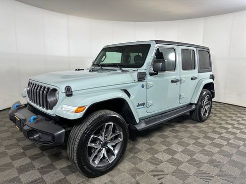 Used 2024 Jeep Wrangler Unlimited w/ Convenience Group image 7