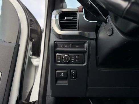 Certified 2022 Ford F150 Lariat w/ Equipment Group 502A High image 16