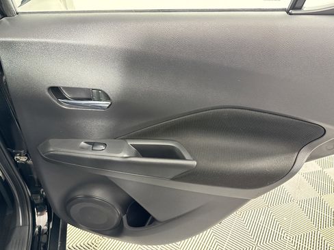 Used 2021 Nissan Kicks SV image 27