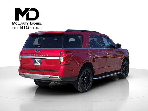 Used 2022 Ford Expedition XLT image 5