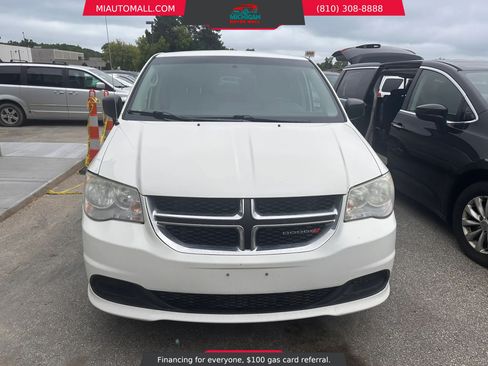 Used 2013 Dodge Grand Caravan SE FWD image 2