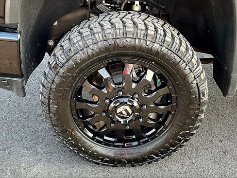 Used 2022 Chevrolet Silverado 3500 High Country w/ Safety Package II image 9