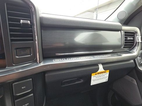 New 2025 Ford F250 Lariat w/ Lariat Ultimate Package image 37