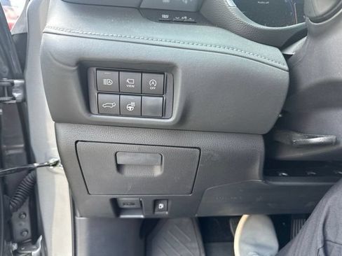 Certified 2025 Toyota Highlander Platinum AWD/4WD image 15