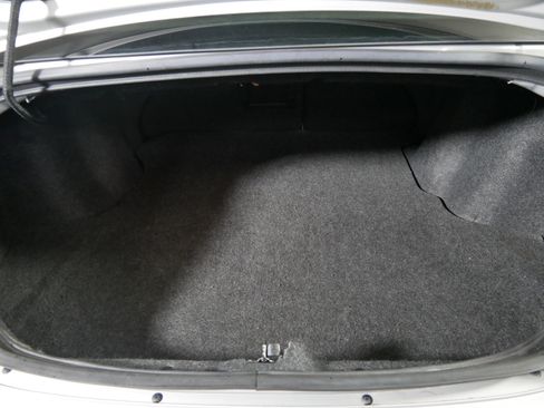 Used 2011 Chrysler 200 LX FWD image 18
