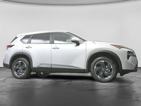 Used 2024 Nissan Rogue SV AWD/4WD image 57