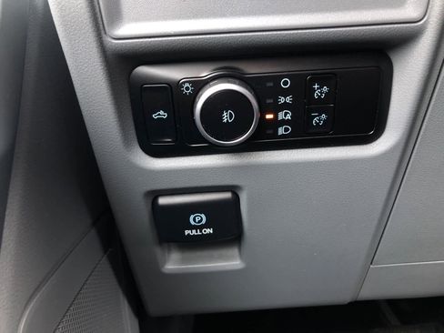 Used 2023 Ford F150 XLT image 12