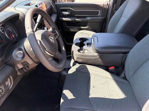 Used 2025 RAM 2500 Big Horn AWD/4WD image 9