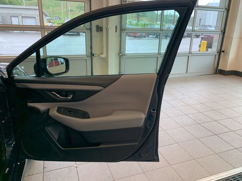 Used 2025 Subaru Legacy Premium AWD/4WD image 17