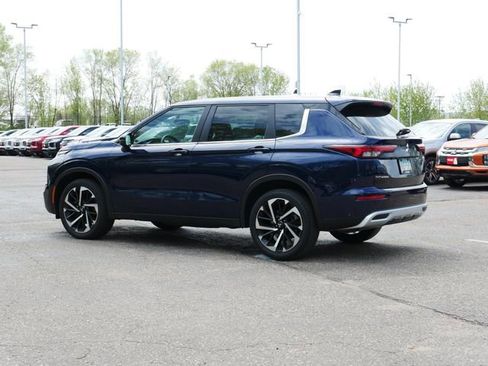 Used 2022 Mitsubishi Outlander SE AWD/4WD image 4