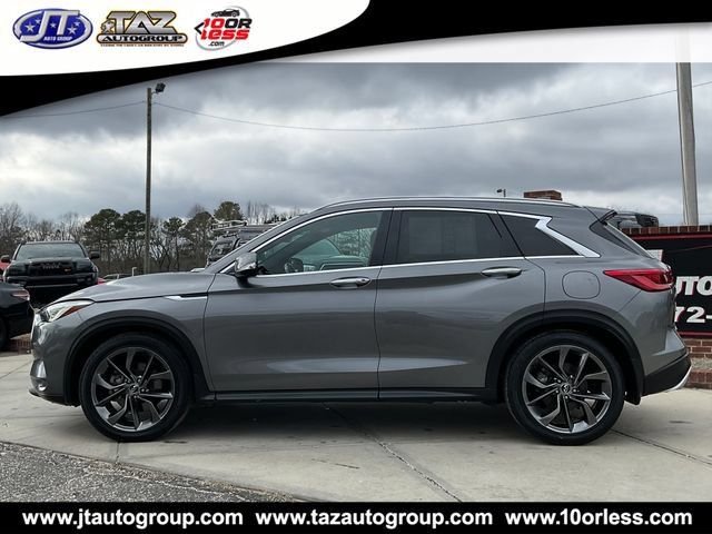 Used 2019 INFINITI QX50 Essential w/ Sensory Package AWD/4WD image 3