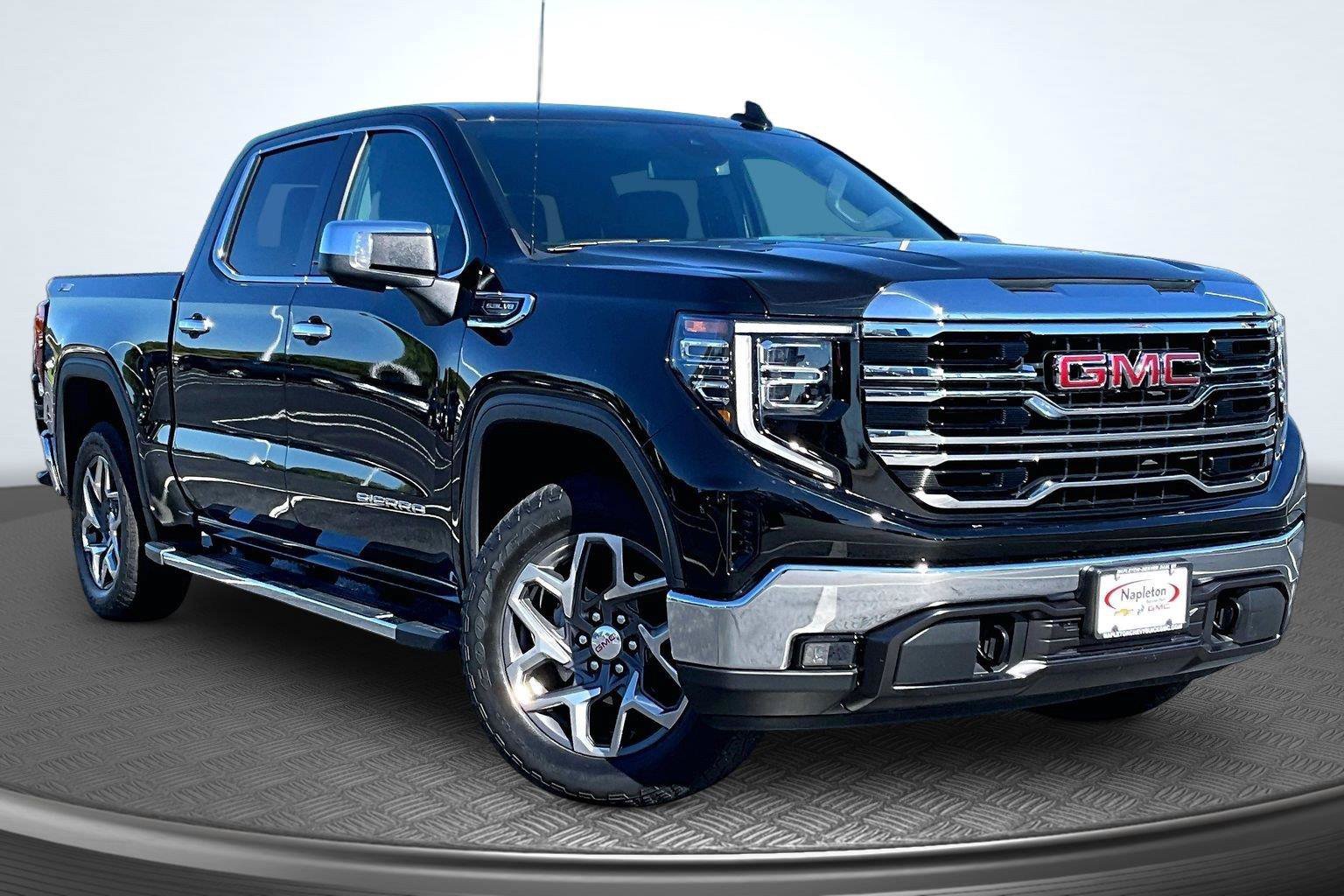Used 2023 GMC Sierra 1500 SLT w/ SLT Premium Package AWD/4WD image 13