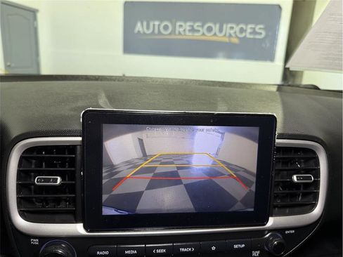 Used 2022 Hyundai Venue SEL image 42