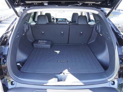 Certified 2025 Nissan Murano SV image 8