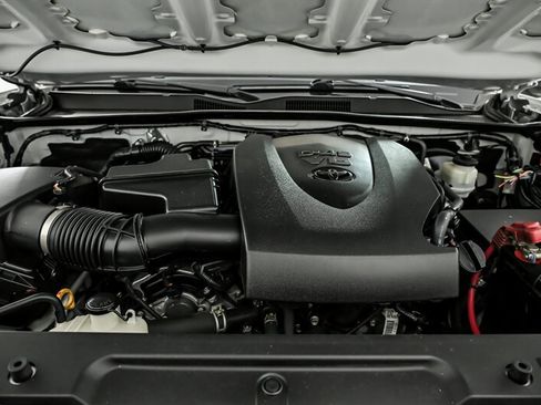Used 2019 Toyota Tacoma SR w/ SX Package RWD image 11