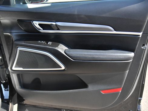 Used 2022 Kia Telluride LX image 44