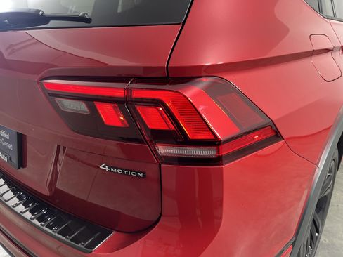 Certified 2024 Volkswagen Tiguan SE R-Line image 27