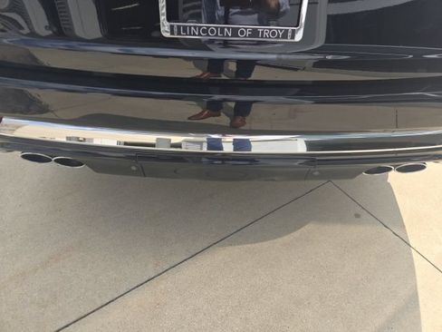 Used 2025 Lincoln Aviator Black Label AWD/4WD image 13