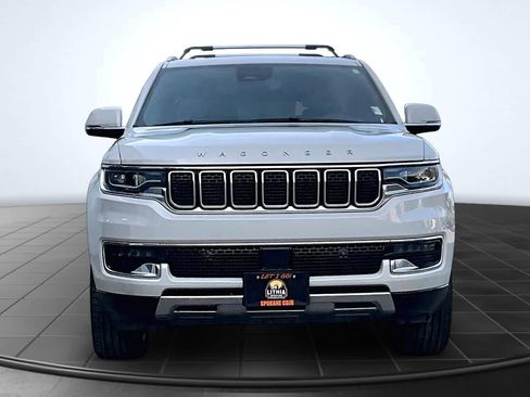 Used 2022 Jeep Wagoneer Series III w/ Premium Group I AWD/4WD image 6