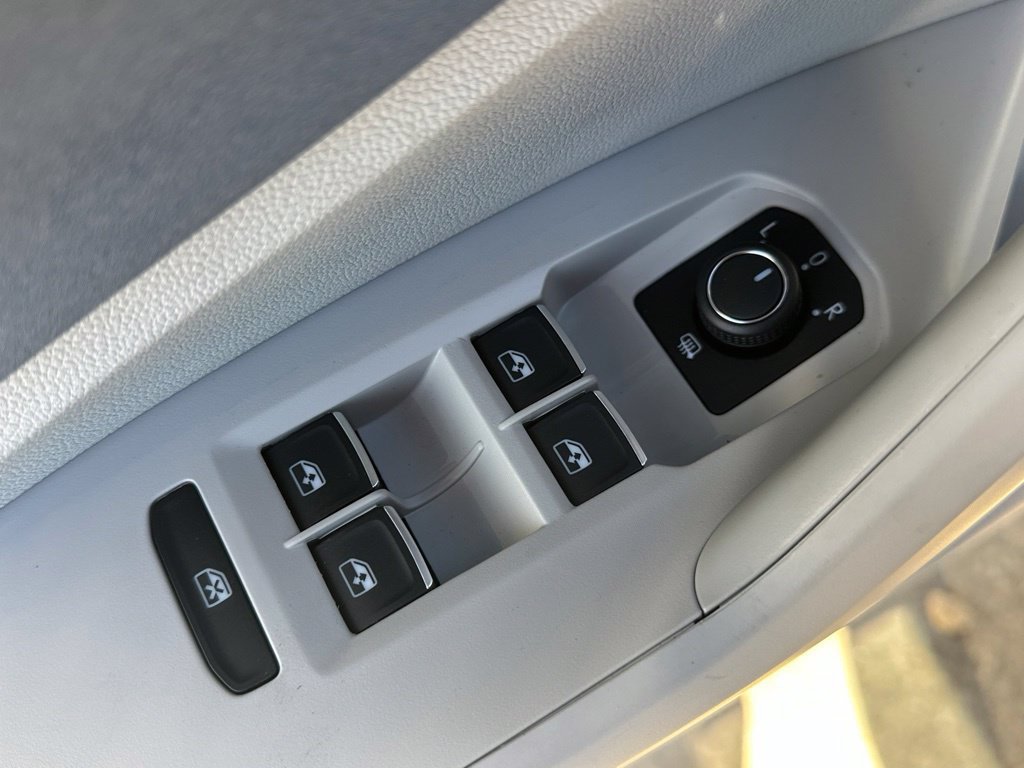 New 2027 Volkswagen Jetta SE FWD image 12