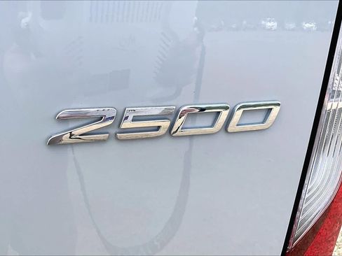 Used 2024 Mercedes-Benz Sprinter 2500 image 10