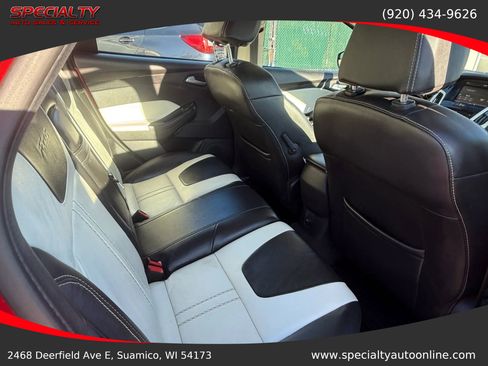 Used 2012 Ford Focus Titanium image 20