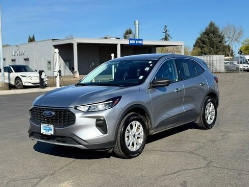 Certified 2024 Ford Escape Active AWD/4WD image 2