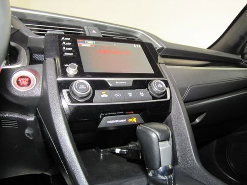 Used 2020 Honda Civic Sport image 7