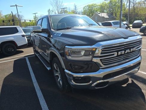 Used 2019 RAM 1500 Laramie AWD/4WD image 8