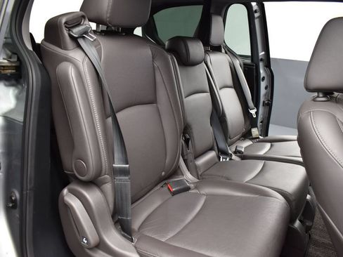 Used 2022 Honda Odyssey Touring image 9