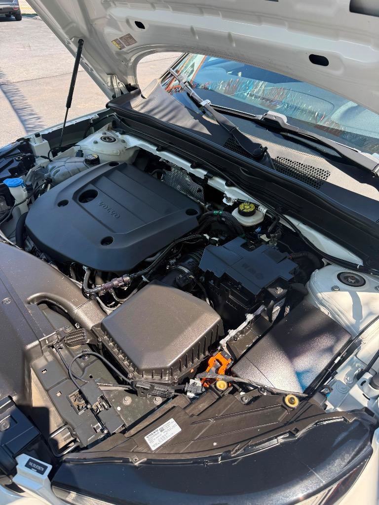 Used 2023 Volvo XC40 B5 Plus AWD/4WD image 35
