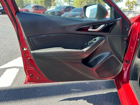 Used 2016 MAZDA MAZDA3 i Sport w/ Preferred Equipment Package image 11