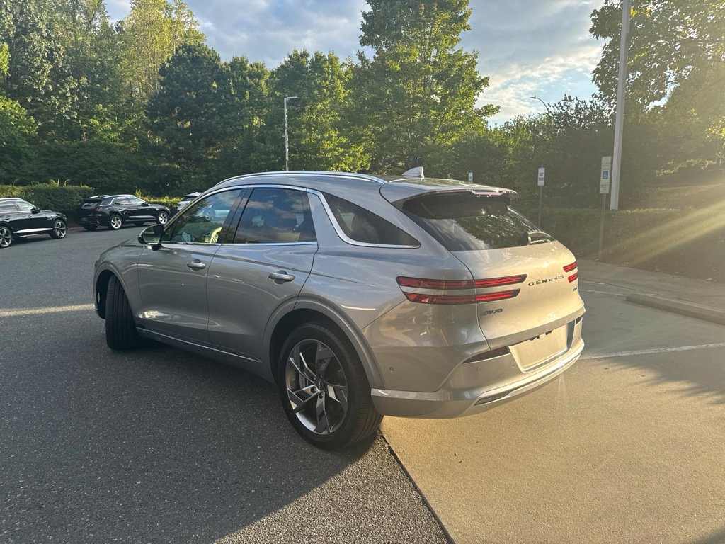 Used 2024 Genesis Electrified GV70 AWD/4WD image 6